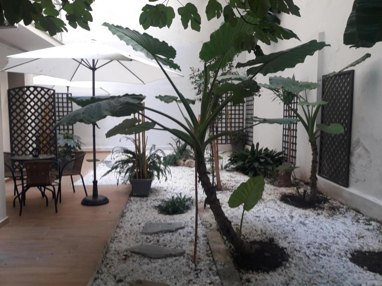 Studio Posh With Garden In Kolonaki أثينا المظهر الخارجي الصورة